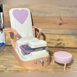 Our Generation 18” doll pedicure chair